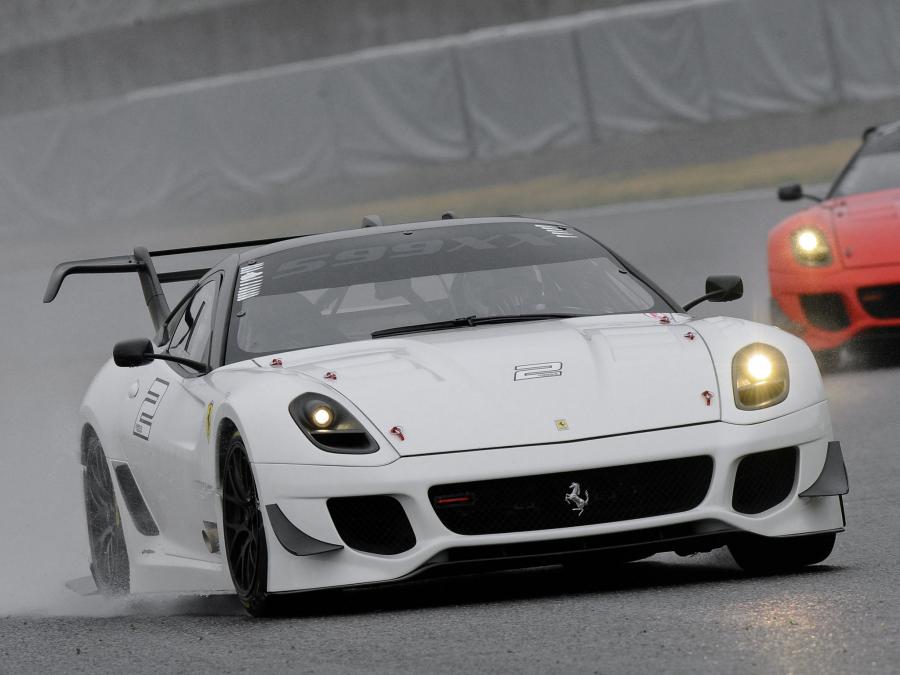  Ferrari 599XX Evoluzione 2012 года  (фото 18 из 50)